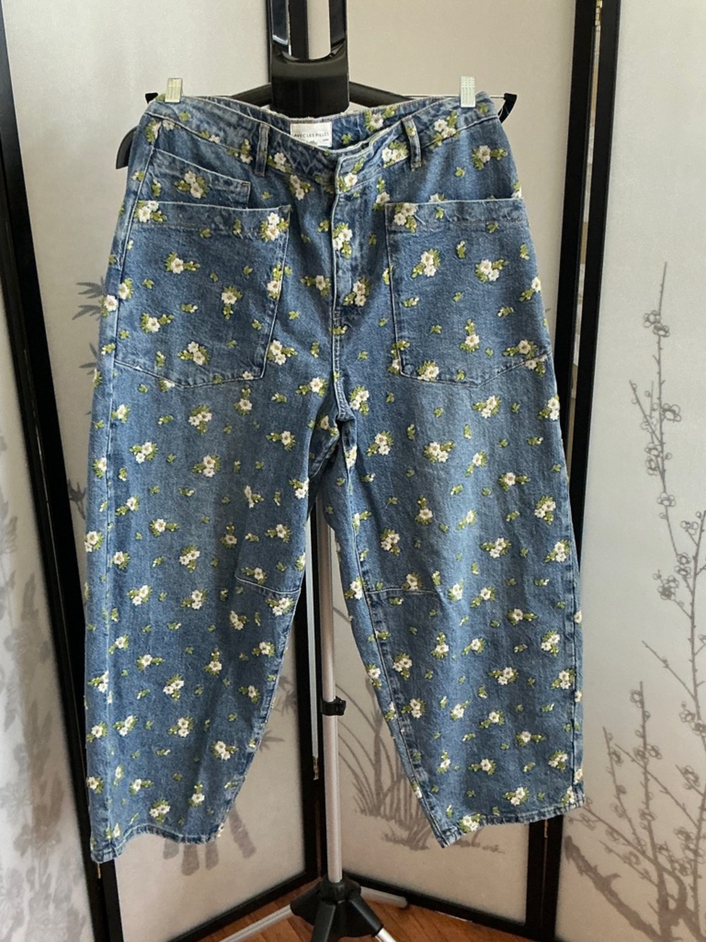 Avec Les Filles Blue Denim Barrel Jeans with White & Green Floral Print